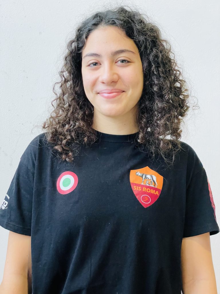 Ritratto di Andreacarola Aprea con la divisa della SIS Roma
