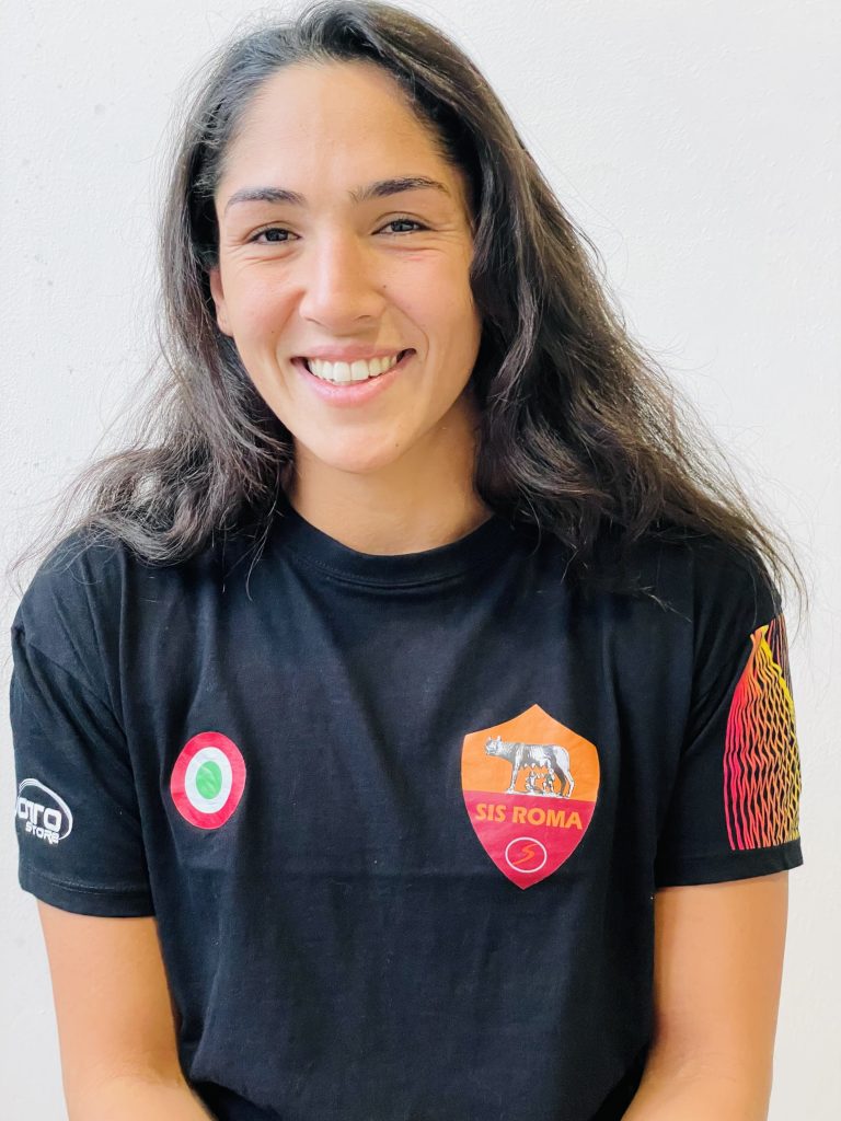 Ritratto di Luna Di Claudio con la divisa della SIS Roma