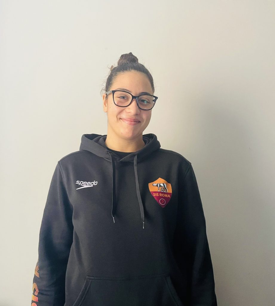 Ritratto di Andreacarola Aprea con la divisa della SIS Roma