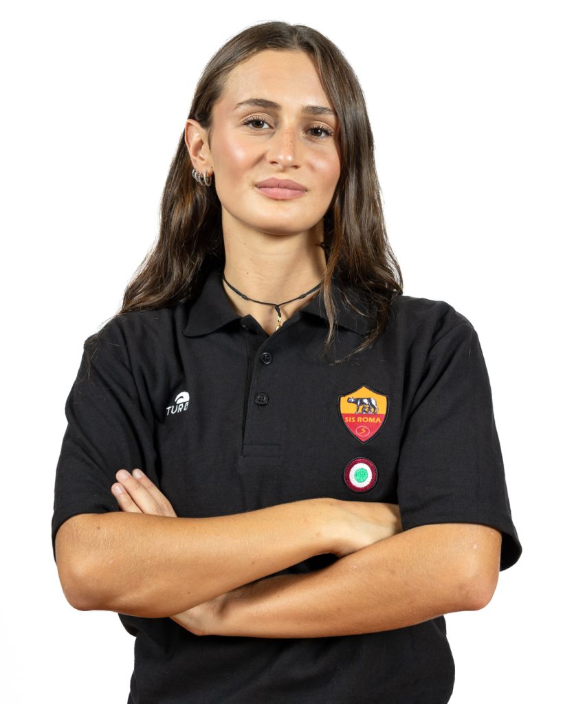 Ritratto di Elena Romeo con la divisa della SIS Roma
