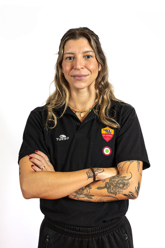Ritratto di Izabella Chiappini con la divisa della SIS Roma